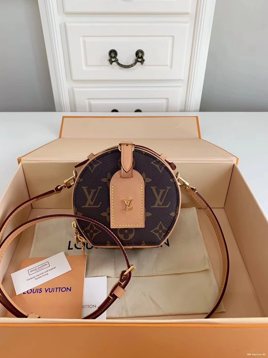 Aaa replica bags MINI LOUIS CHAPEAU BOITE VUITTON 0708